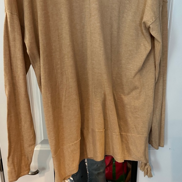 Lilly Pulitzer EUC lightweight Tan tassel neck sweater X-LARGE - Picture 5 of 6